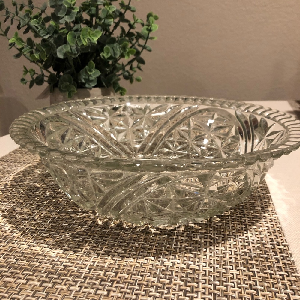 Traditional Crystal Serving Bowl